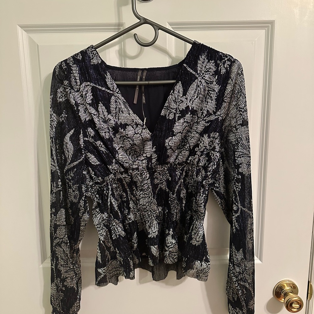 By Anthropologie Metallic Smocked Long-Sleeve Shirt Midnight Navy Size M - Picture 3 of 6